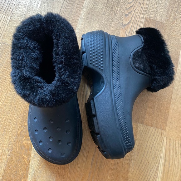 Black Crocs Women's Boots - Picture 2 of 4